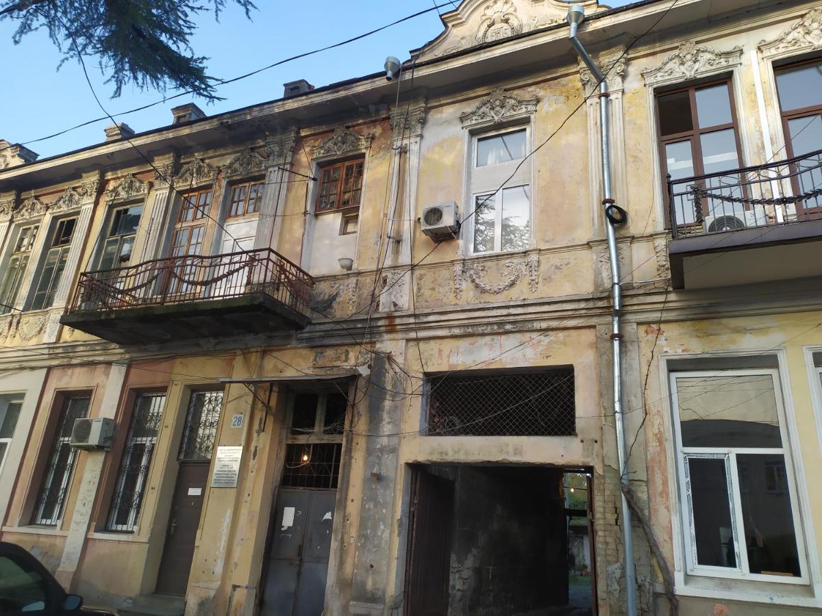 Студия В Центре Сухума Szuhumi Kültér fotó